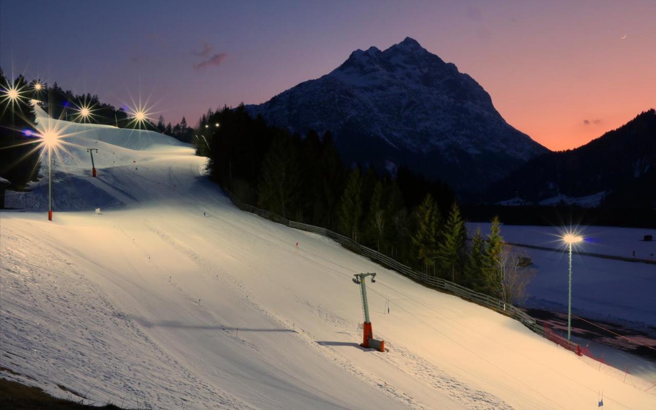 Apart-Alpin Stanzach Exterior photo